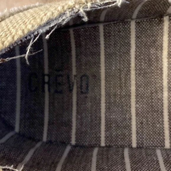 Tan slip on shoes - Picture 4 of 5